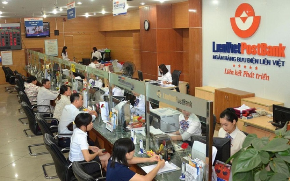 Con trai ông Nguyễn Đức Hưởng nâng sở hữu của gia đình lên 5,8%tại LienVietPostBank