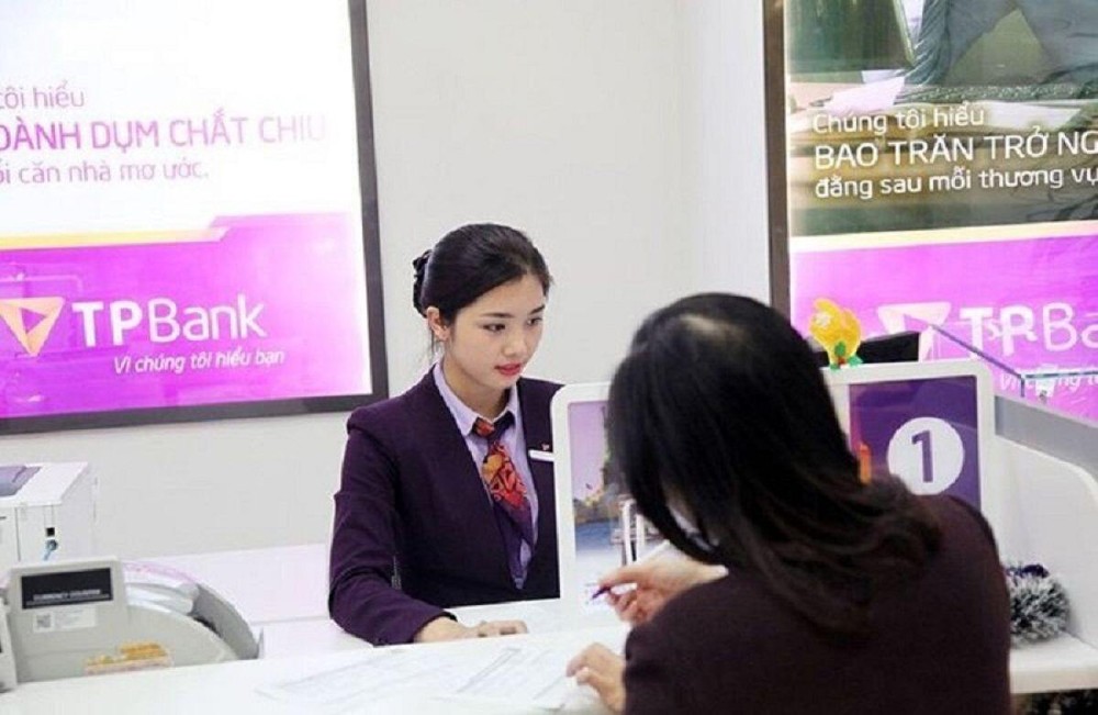 Phó TGĐ Bùi Thanh Hương đăng ký mua 1 triệu cổ phiếu TPB