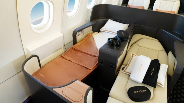 Thêm hãng hàng không chỉ phục vụ giới siêu giàu, có giường nằm và tai nghe Apple Vision Pro cho mỗi khách