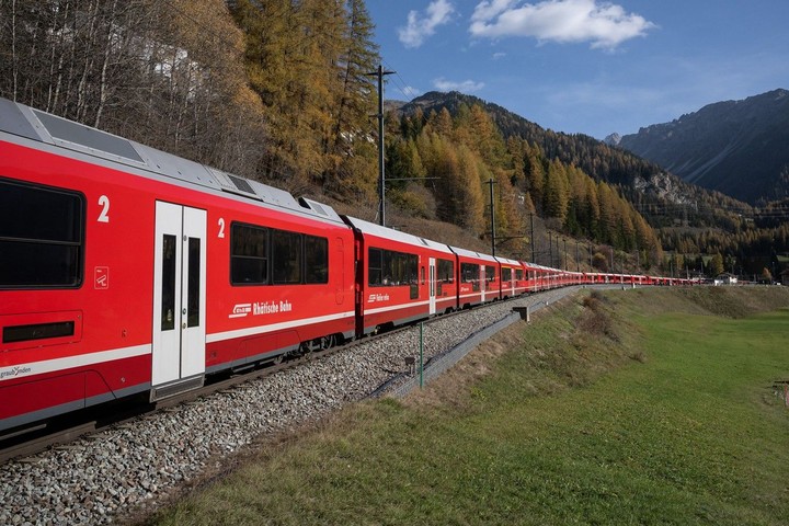 Thụy Sĩ lập kỷ lục về đoàn tàu dài nhất thế giới