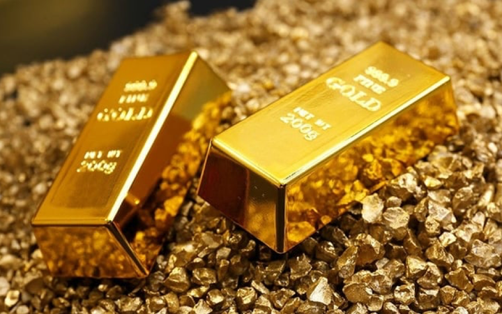 Giá vàng thế giới giảm nhẹ, trong nước giữ vững vùng giá 67 triệu đồng
