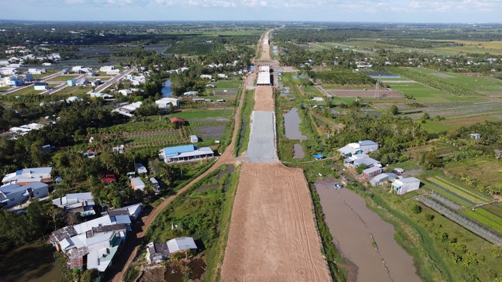 8 dự án cao tốc Đồng bằng sông Cửu Long kêu khó vì thiếu vật liệu